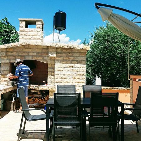Apartments Jolic Vir Exterior foto